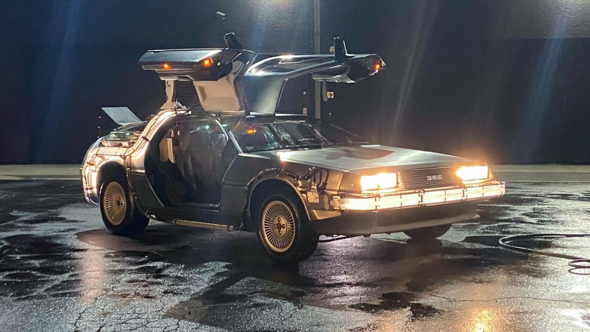 All'asta una DMC DeLorean con parti originali di Ritorno al Futuro All'asta una DMC DeLorean con parti originali di Ritorno al Futuro