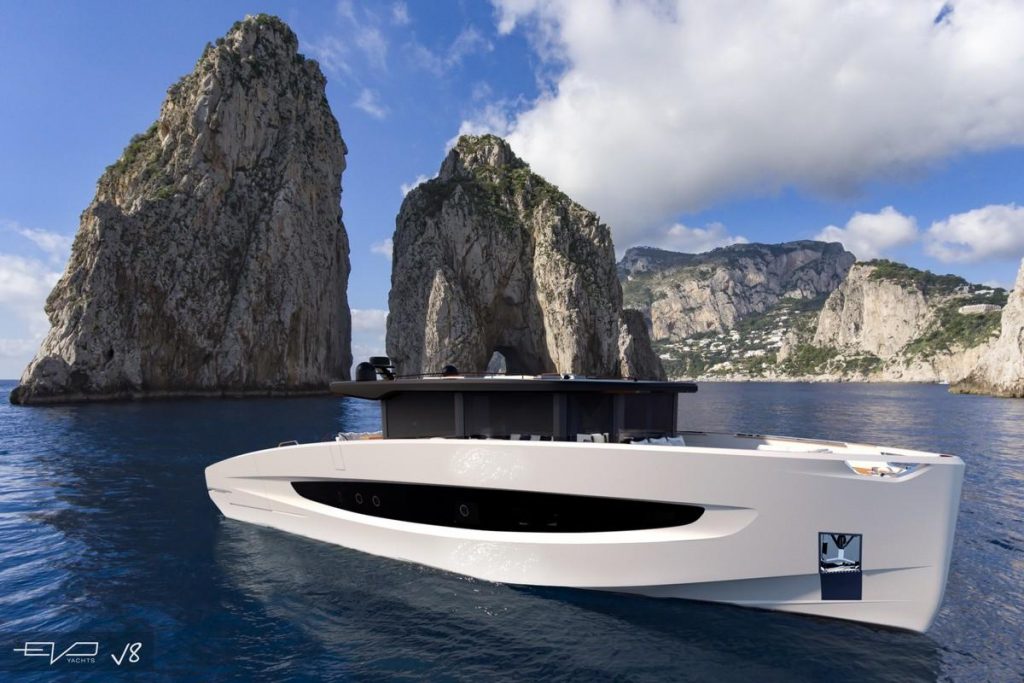 Evo Yachts V8: design innovativo per la nuova ammiraglia