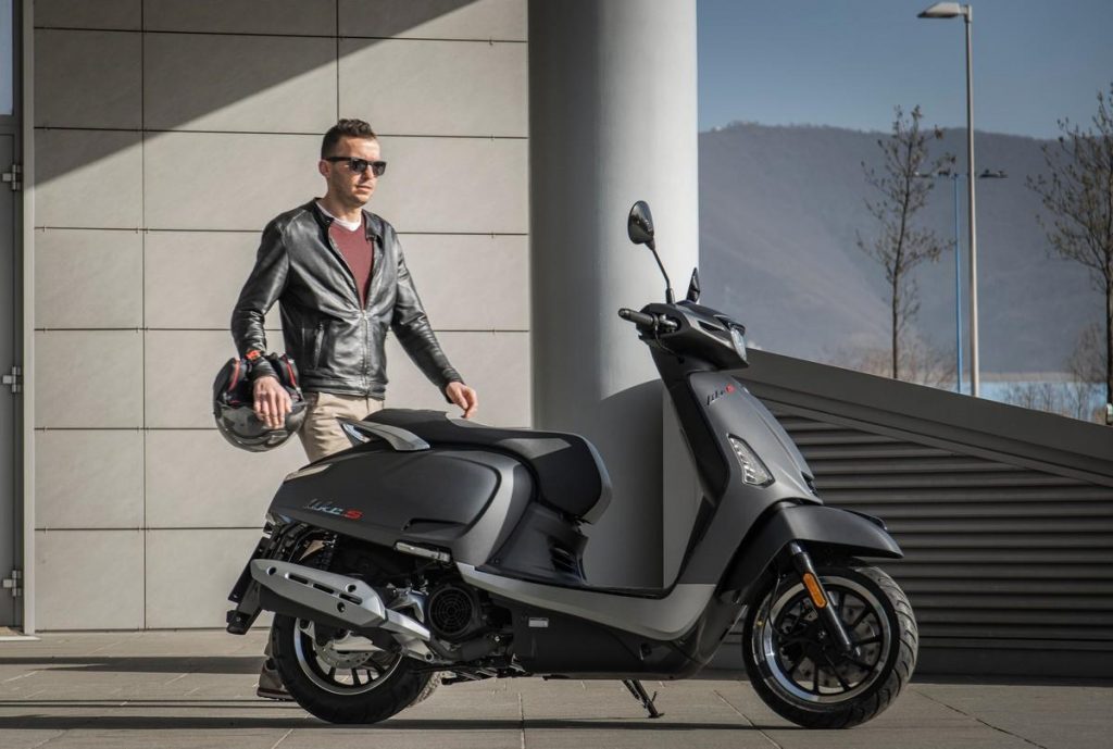 Kymco Like 125 Sport  per destreggiarsi nel traffico in tutta comodità