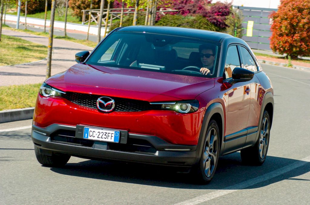 Ora si può noleggiare Mazda MX-30 a 229 euro al mese
