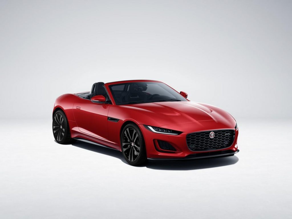 Jaguar F-Type R-Dynamic Black: Coupé e Convertible, la nuova elegante gamma 2022