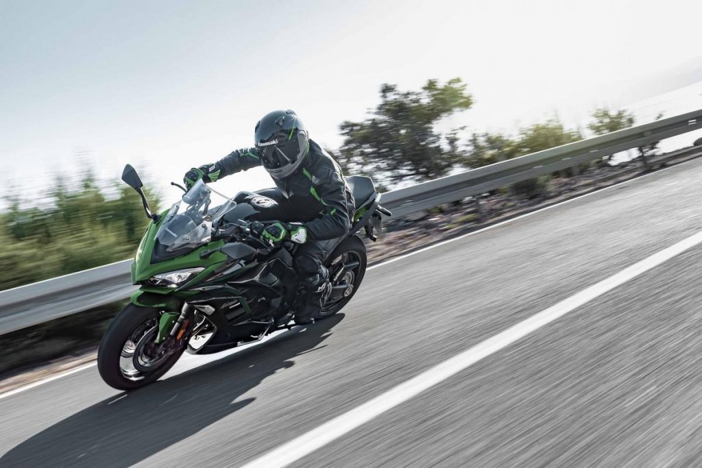 Kawasaki Ninja 1000 SX 2021: la sport touring totale