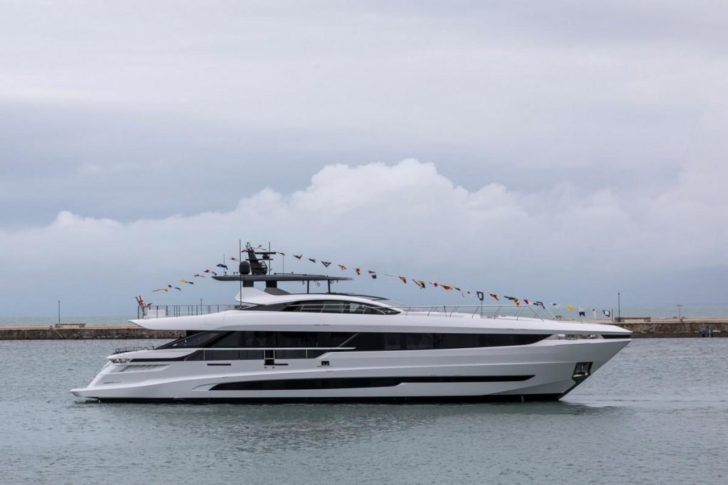 Overmarine yachts Mangusta 2021: varati i nuovi GranSport 33 e Maxi Open 165E
