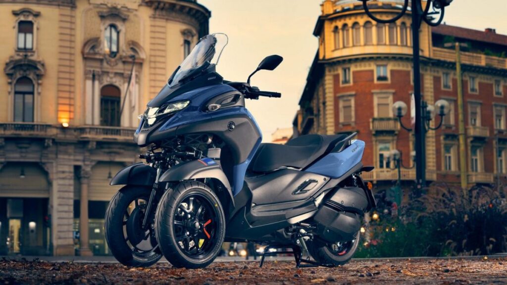 Yamaha Tricity 300 MY 2022: prezzo e caratteristiche dello scooter a tre ruote giapponese