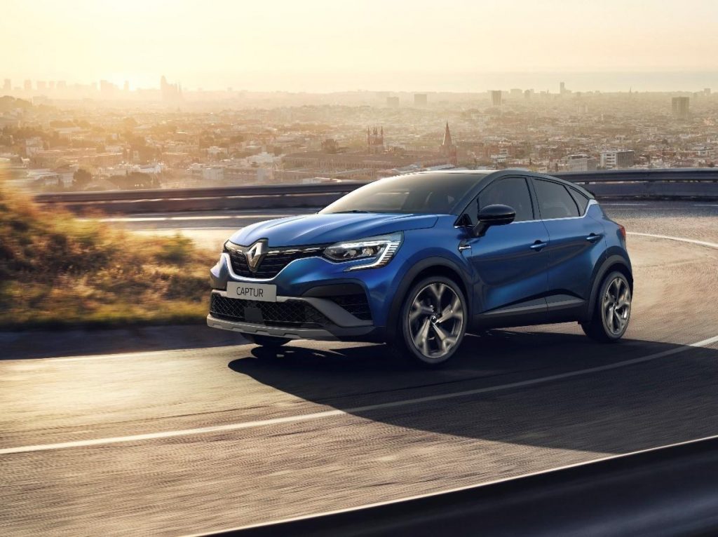 Renault Captur Hybrid E-Tech a partire da € 25.750