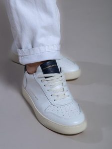 Alexander Smith primavera estate 2021 le sneakers per un look