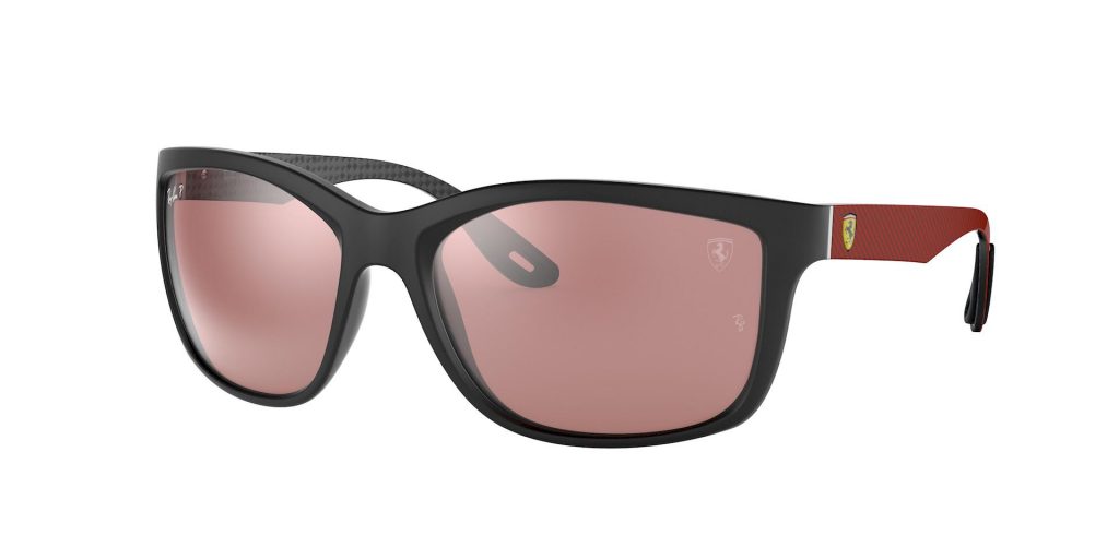 Ray-Ban Scuderia Ferrari occhiali 2021: la collezione dedicata a chi ama l’adrenalina