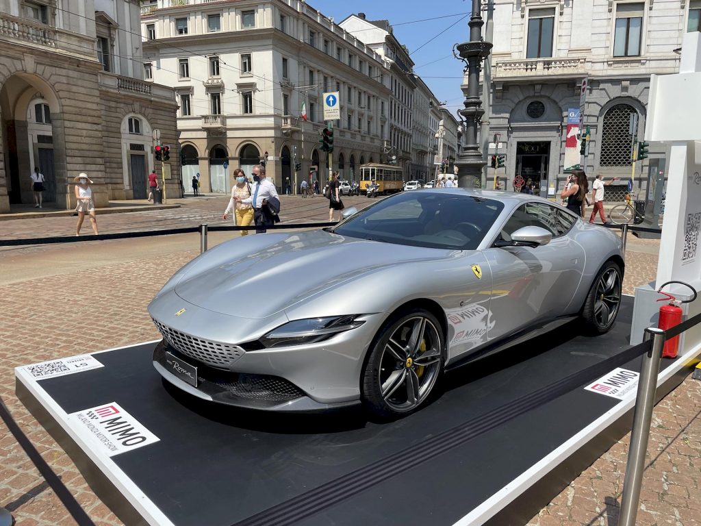 Al MIMO 2021 Piazza della Scala omaggia l’auto italiana