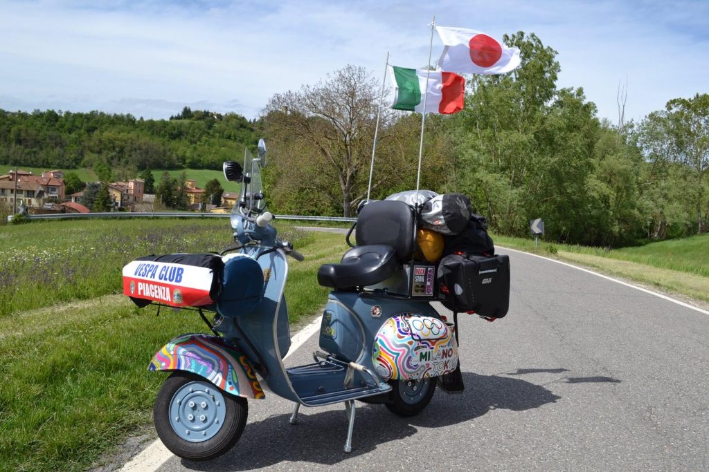 Da Milano a Tokyo in Vespa? Si può fare!