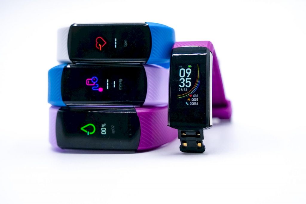 Tecnochic C6T: lo smartband colorato e tecnologico