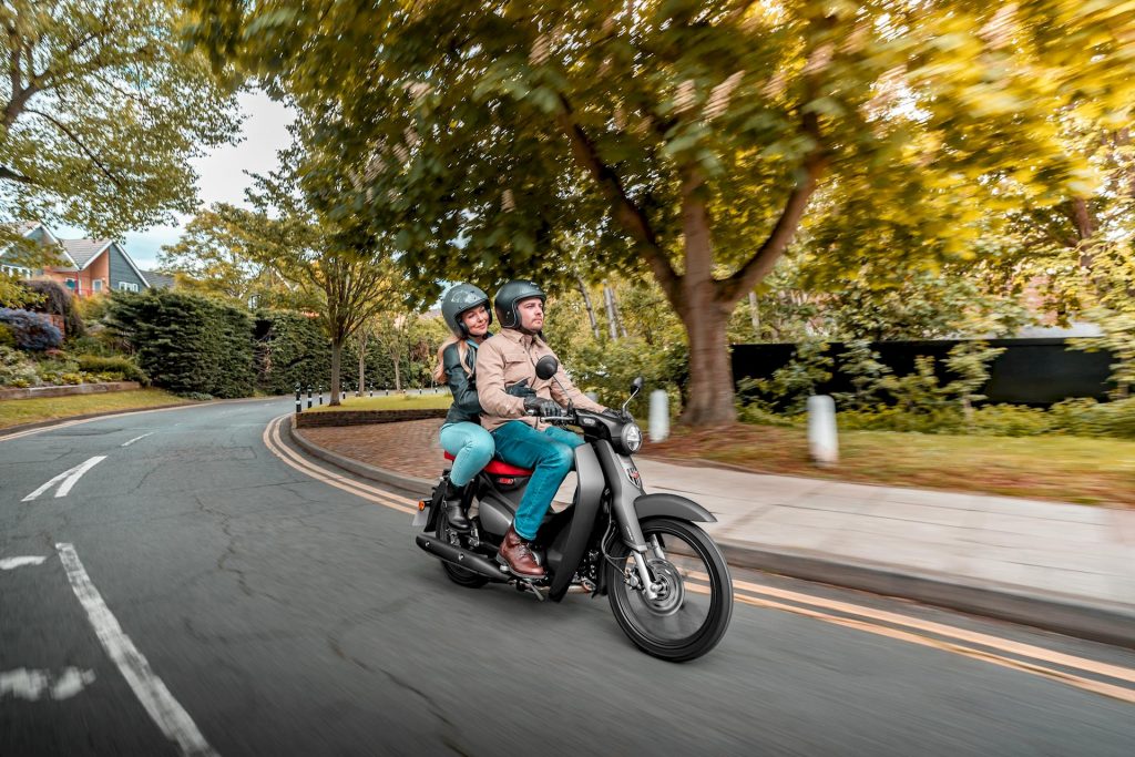 Honda Super Cub C125 è lo scooter classico alla giapponese