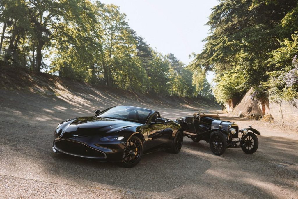 Q by Aston Martin Vantage Roadster: omaggio al centenario di A3