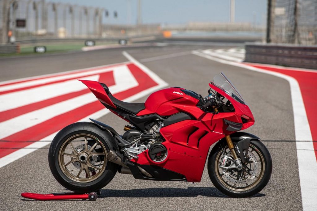 Accessori Ducati Panigale V4 S 2021: la moto preparata per gareggiare