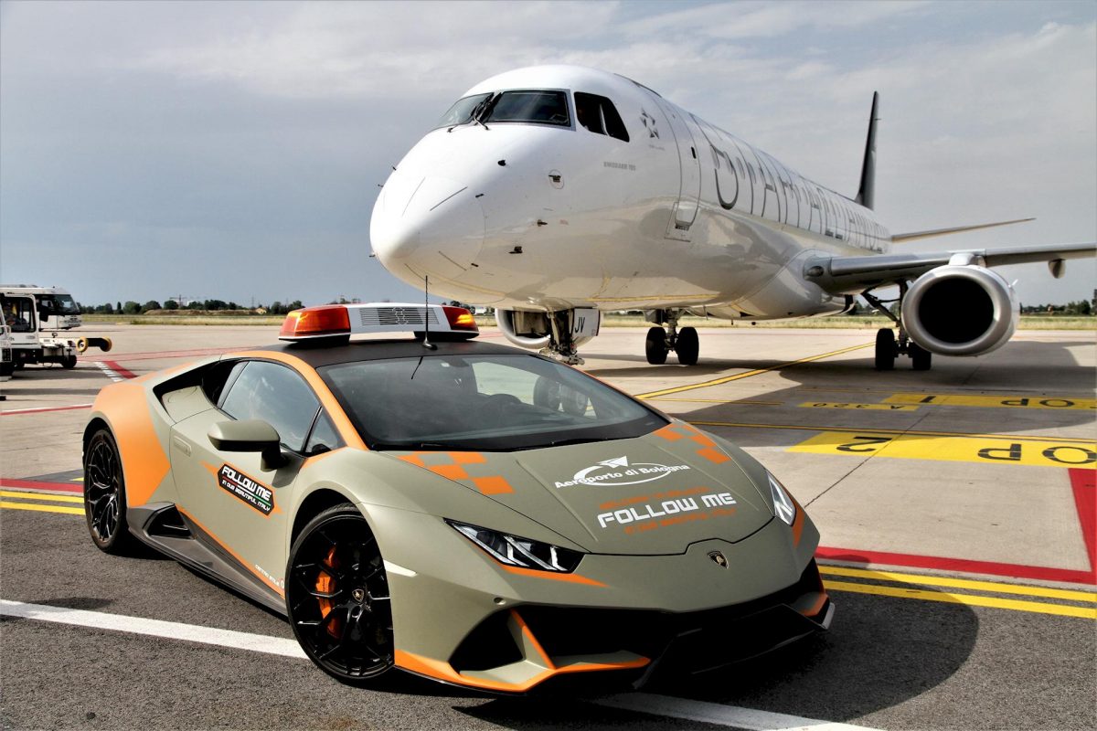 Lamborghini Huracan - Follow Me Car for Airport Marconi of Bologna