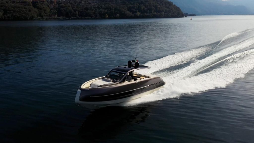 Nuovo Invictus Yacht TT460