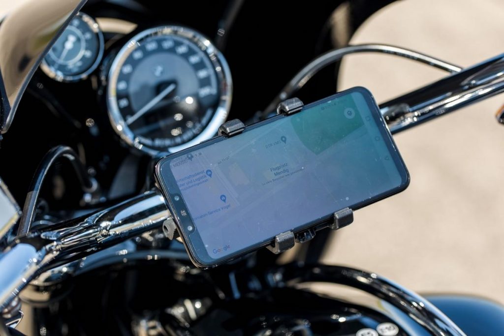 Accessori moto porta cellulare: il nuovo supporto universale by Wunderlich