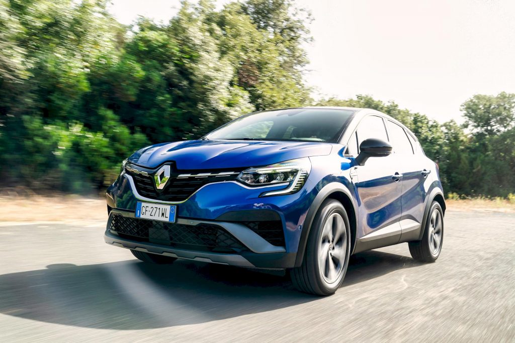 Renault Captur E-Tech Hybrid: test drive recesione nel primo contatto su strada