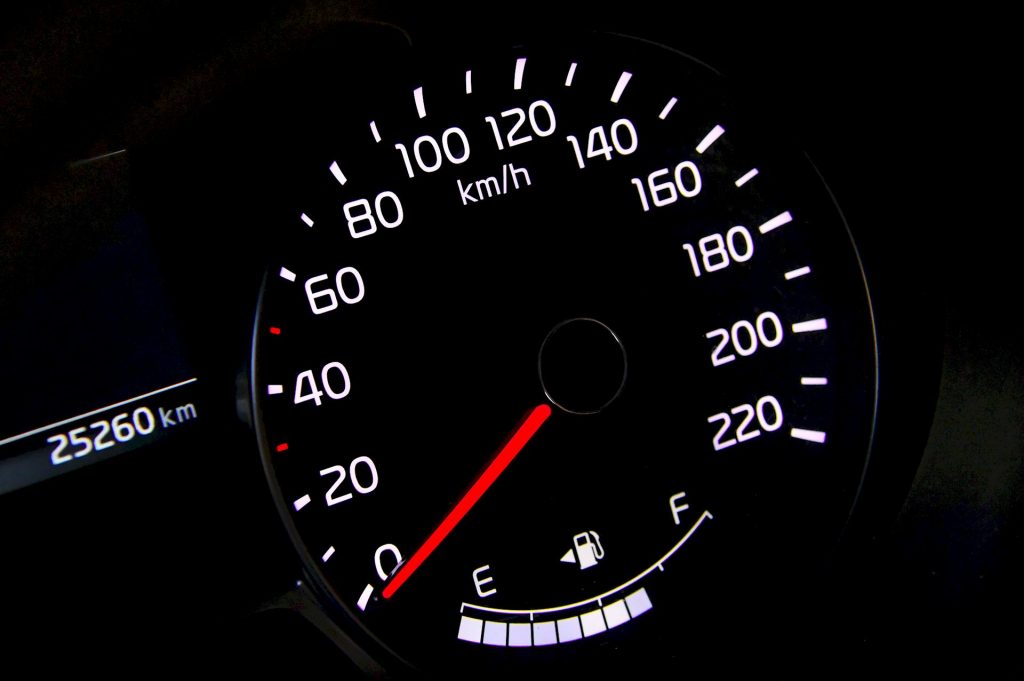 Consigli per comprare l’auto usata: come verificare chilometri reali