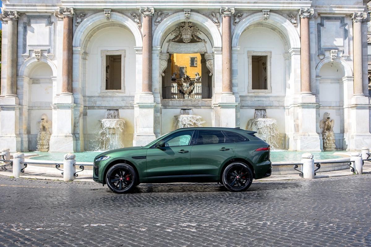 Jaguar F-Pace Greenstone e Greystone