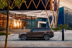 Range Rover Velar Auric Edition