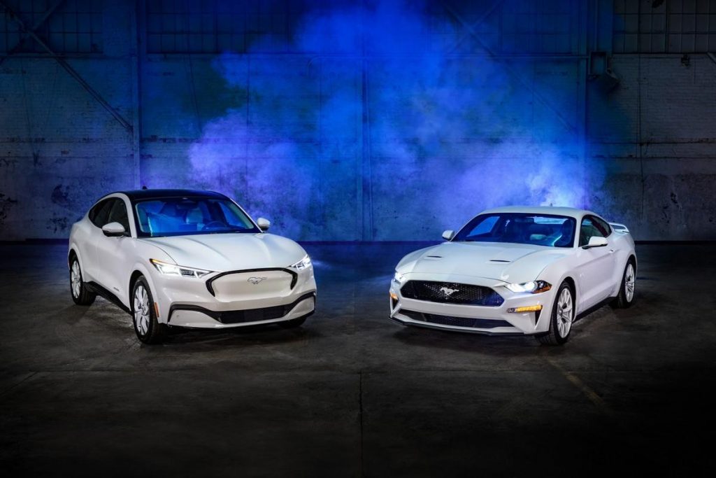 Ford Mustang Ice White Edition 2022: il nuovo package esclusivo