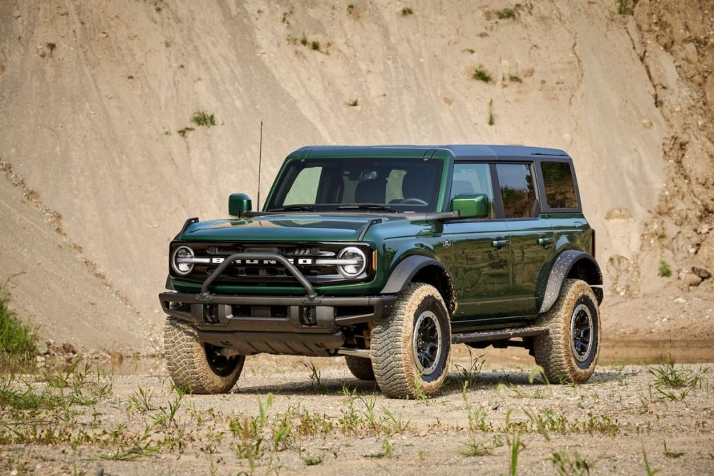 Ford Bronco 2022: il nuovo Eruption Green Metallic