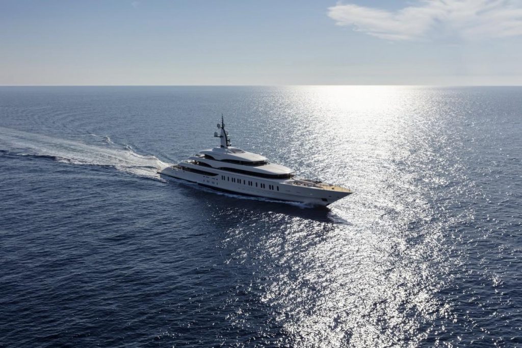 Monaco Yacht Show 2021 Benetti: il Giga yacht IJE e il mega yacht Zazou