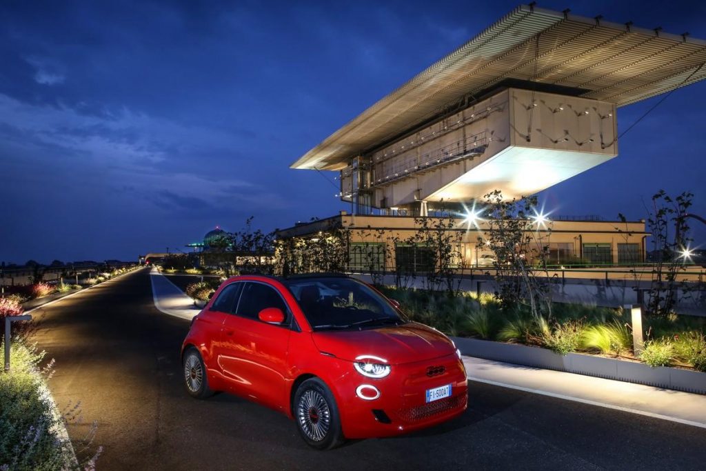 Fiat 500 RED: la nuova serie speciale con Bono