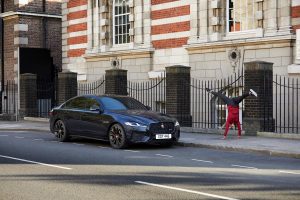 Londra No Time To Die Jaguar XF