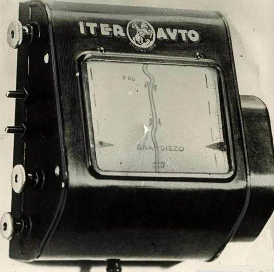 Iter Avto degli anni ’30 è stato il primo navigatore per auto, un’invenzione tutta italiana.