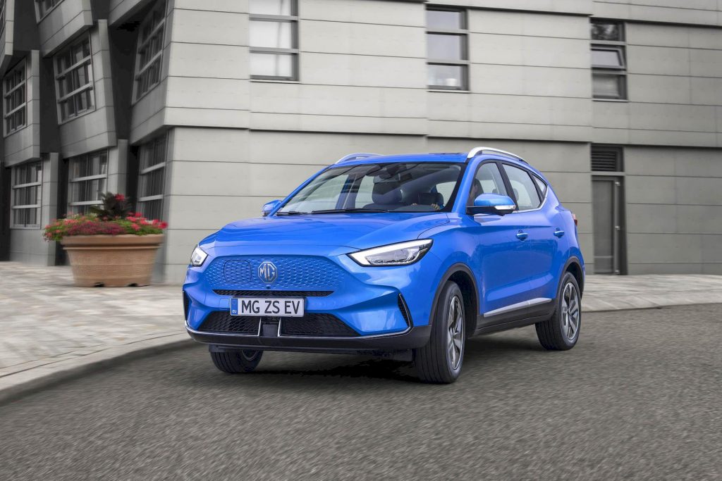 MG ZS EV 2022: le caratteristiche del piccolo SUV elettrico