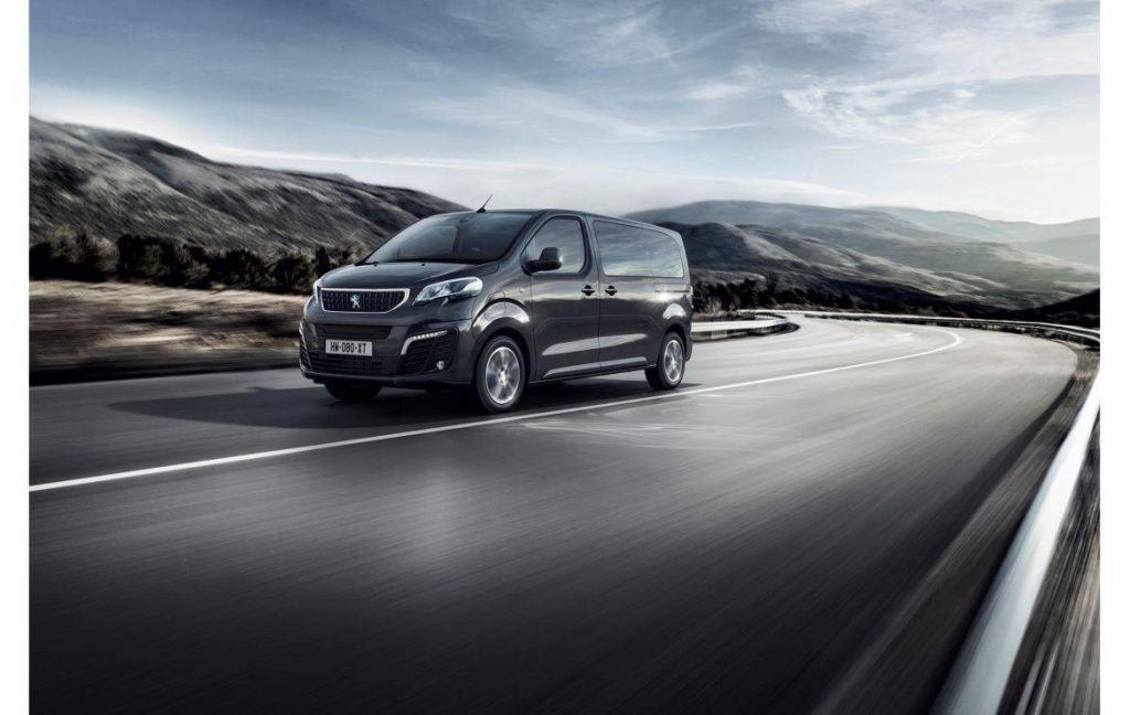 Peugeot e-Traveller: 100% elettrico per una mobilità sempre più sostenibile