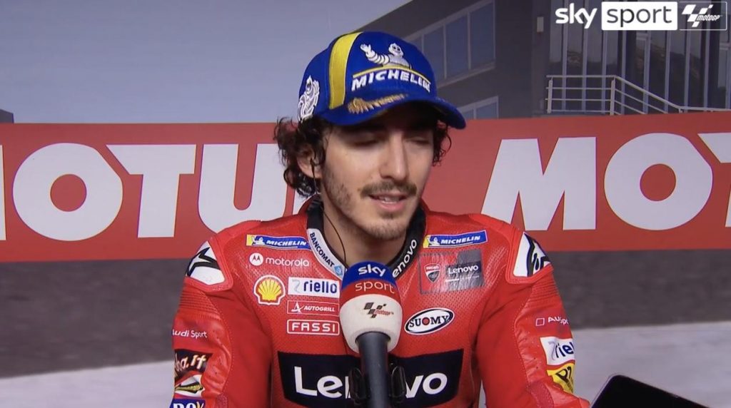 Pecco Bagnaia: “A Valentino gli vogliamo un bene della Madonna!”