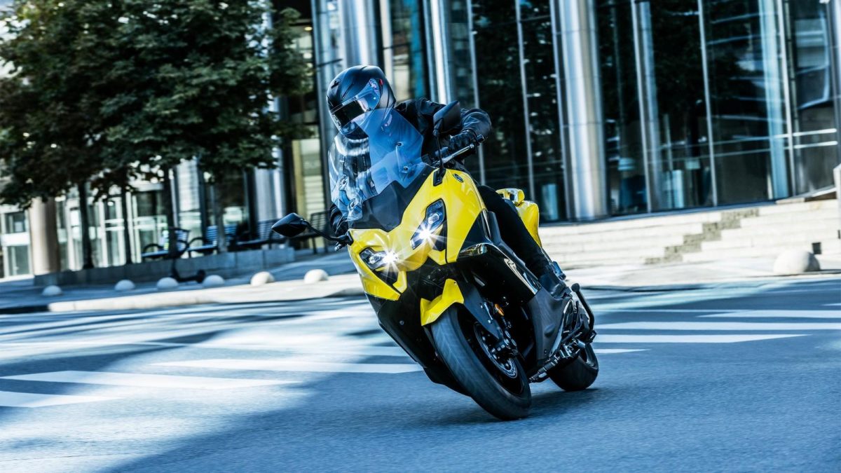 Yamaha TMAX 2022