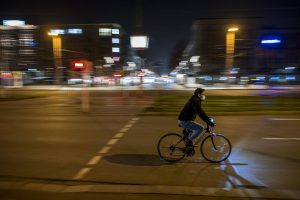 In bicicletta di notte