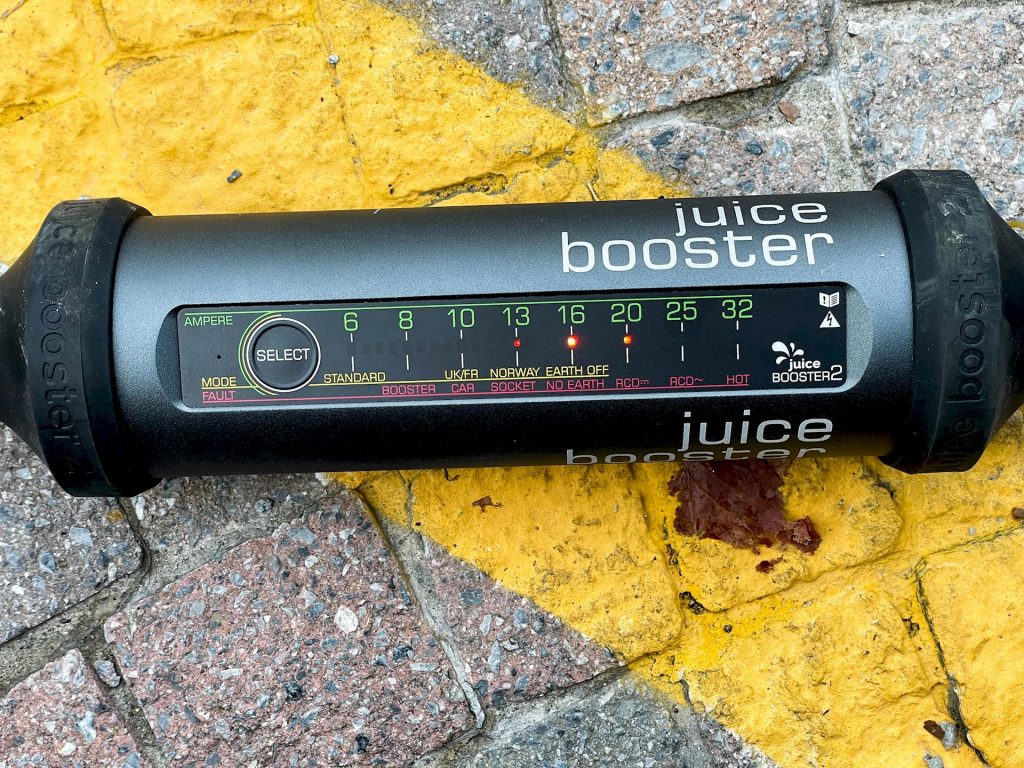 La recensione del Juice Booster 2, il cavo multiuso per le auto elettriche