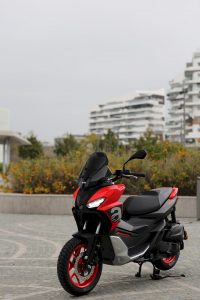 Aprilia SR GT