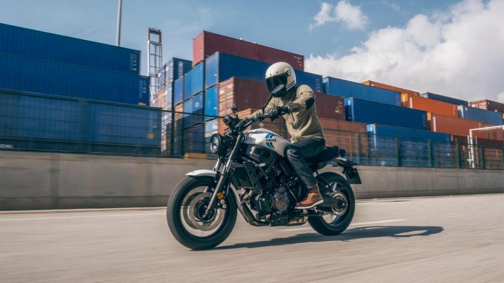 Yamaha XSR700 2022: la moto divertente e ribelle