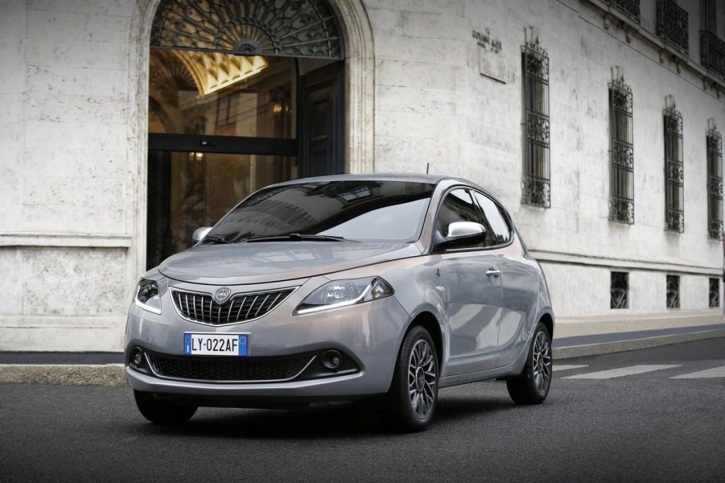 Lancia Ypsilon Alberta Ferretti a partire da 18.500 euro