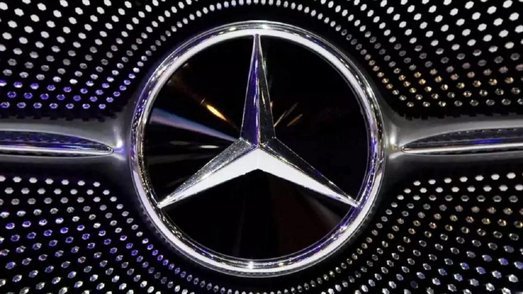 Mercedes accusata di razzismo in Cina per l’ultimo spot pubblicitario