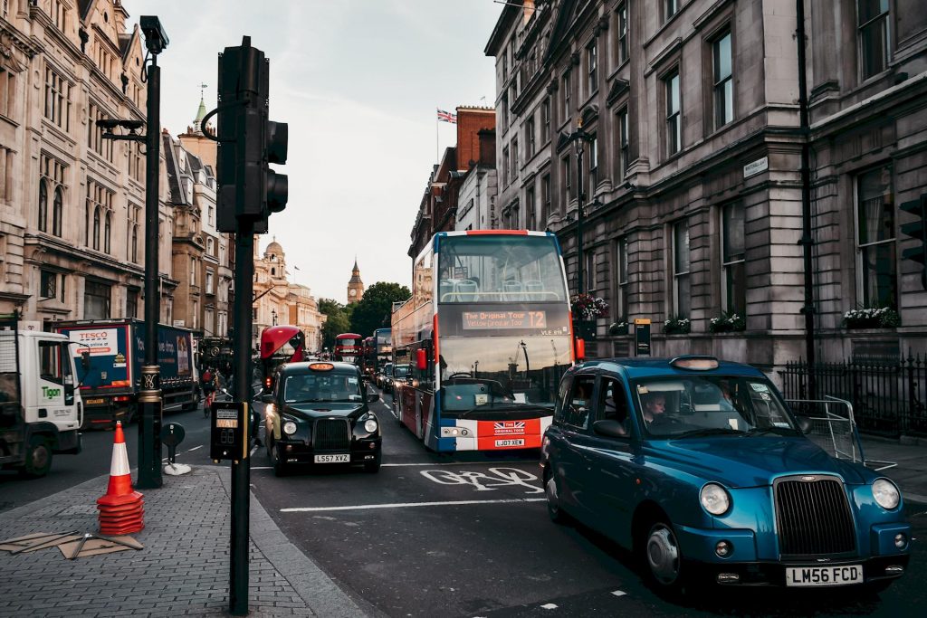 A Londra si pagherà una tassa ogni volta che si usa l’auto