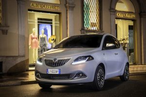 Lancia Ypsilon Alberta Ferretti 2022 (1)