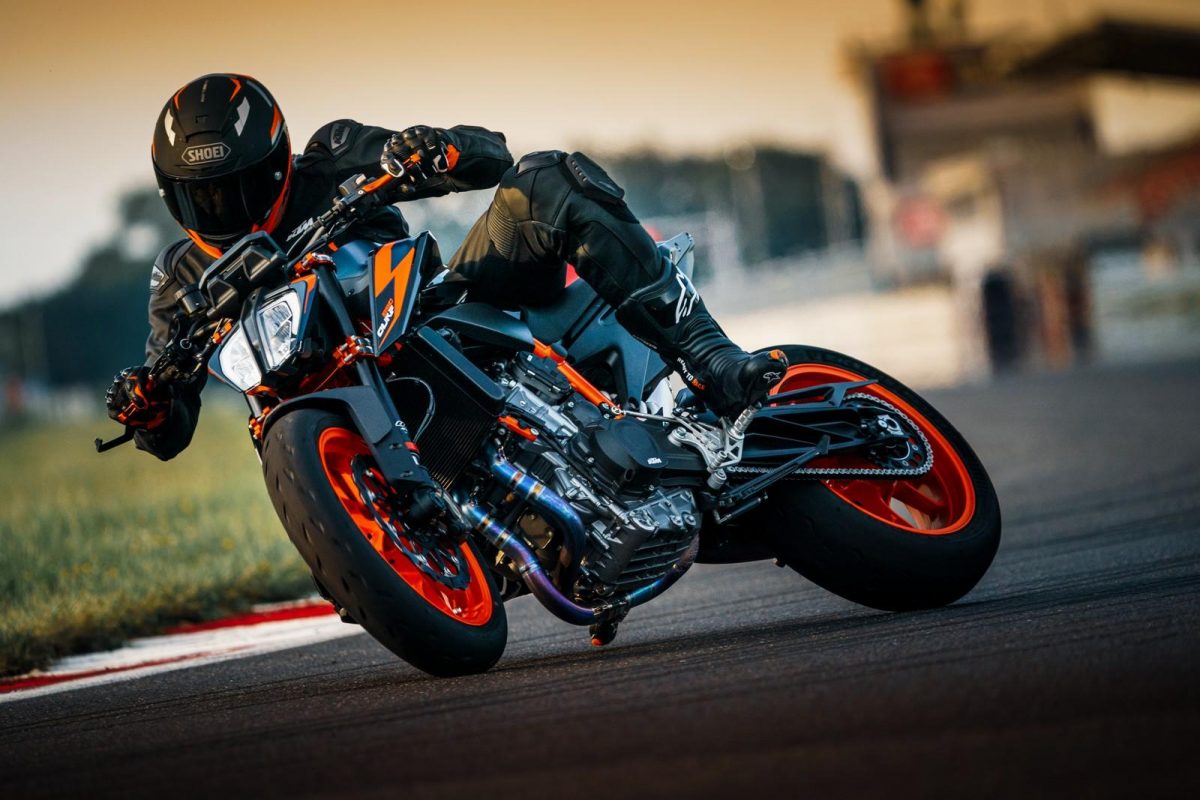 KTM 890 Duke R 2022