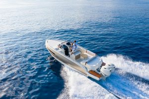 Miami International Boat Show 2022 Invictus Yacht