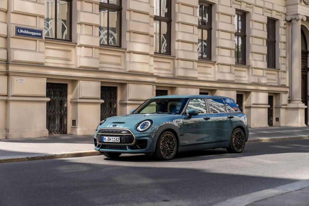 Mini John Cooper Works Clubman Untold Edition: tutta stile e sportività