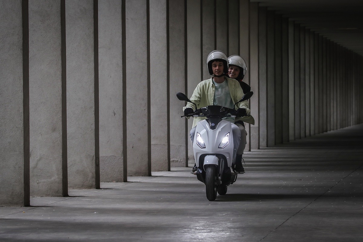 Piaggio 1 scooter elettrico 01