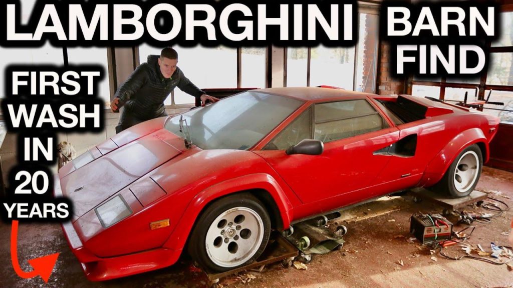 Una Lamborghini Countach del 1985 lavata per la prima volta in 20 anni torna come nuova