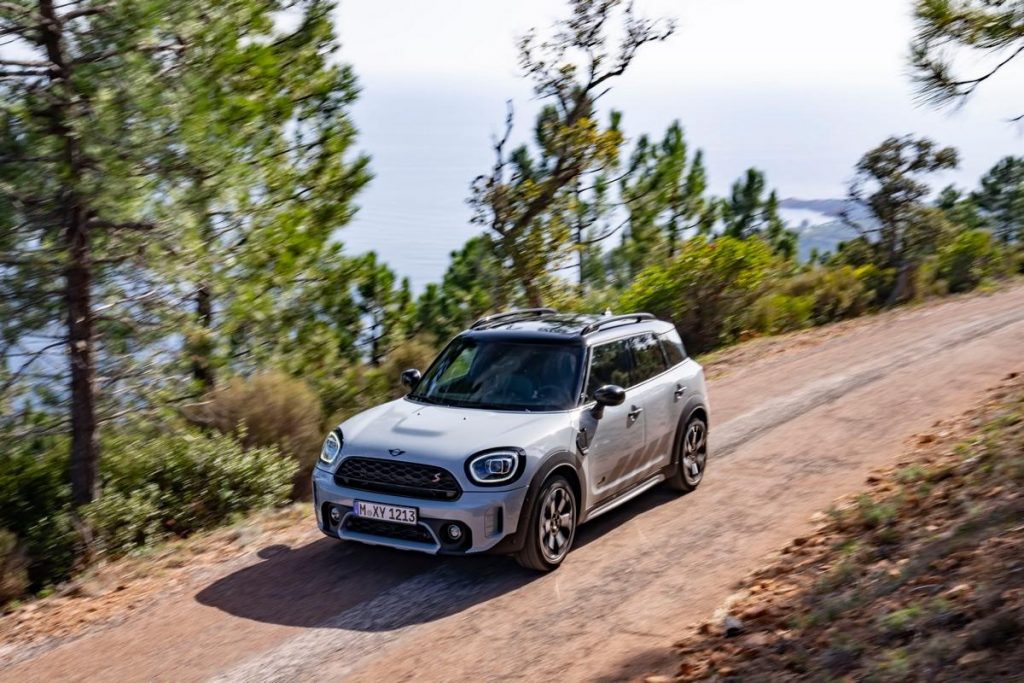 Mini Cooper S Countryman ALL4 Untamed Edition: divertimento di guida e stile unico