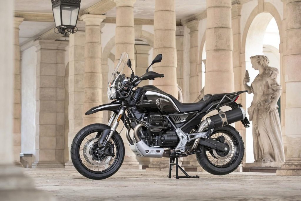 Moto Guzzi V85 TT 2022 a partire da 11.990 euro
