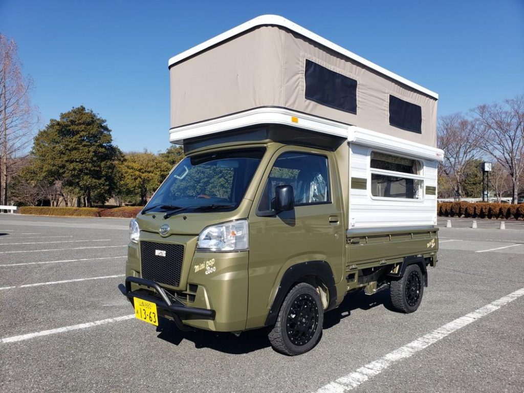 Come trasformare un Daihatsu Hijet in camper: il Mystic Mini Pop Bee Active Gear